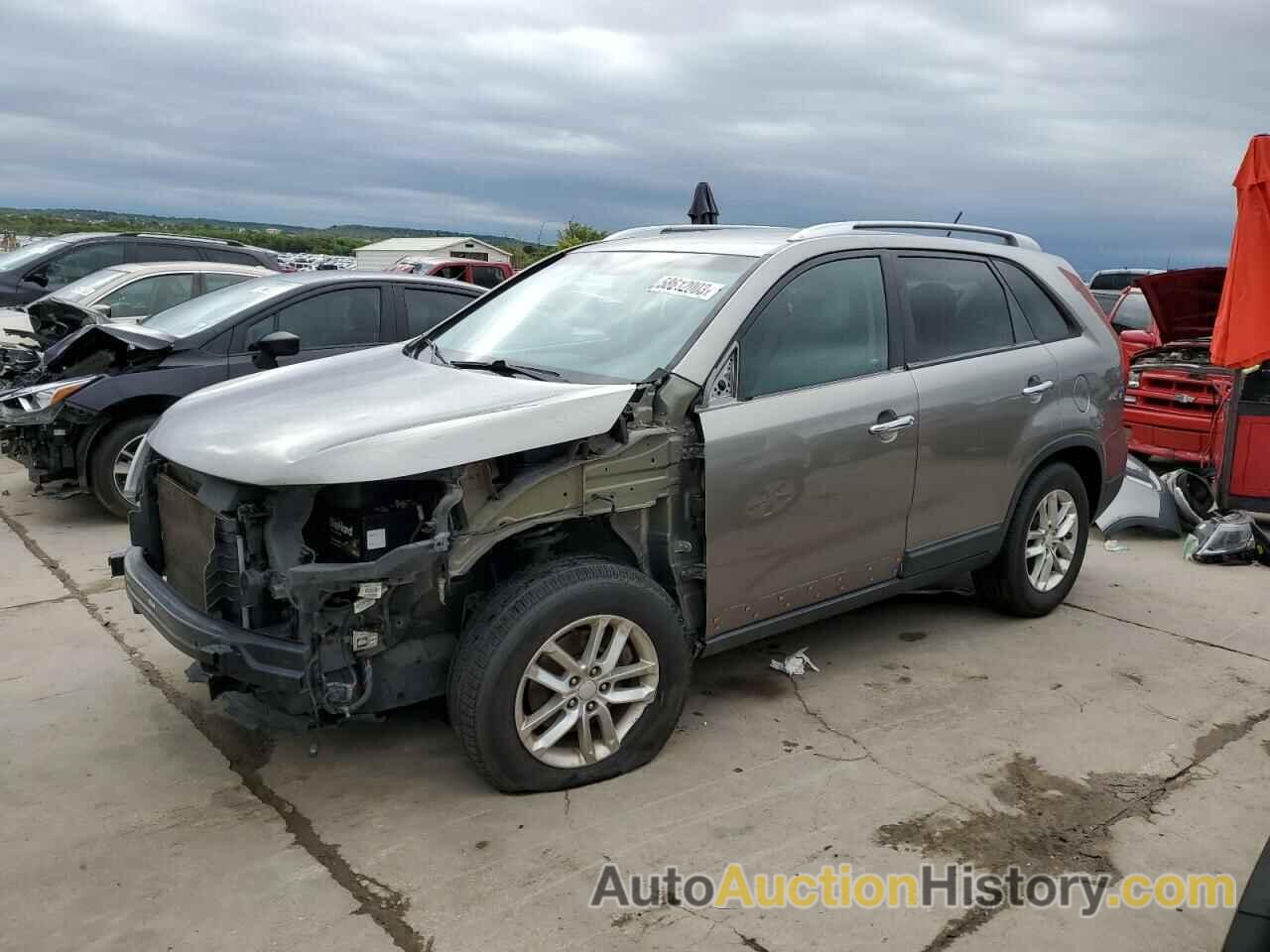 2014 KIA SORENTO LX, 5XYKT3A69EG499760