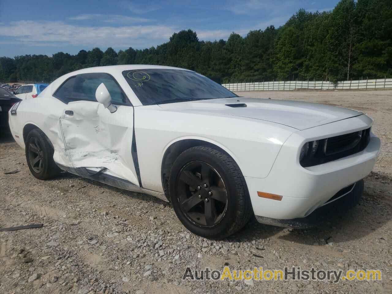 2014 DODGE CHALLENGER SXT, 2C3CDYAG7EH172707