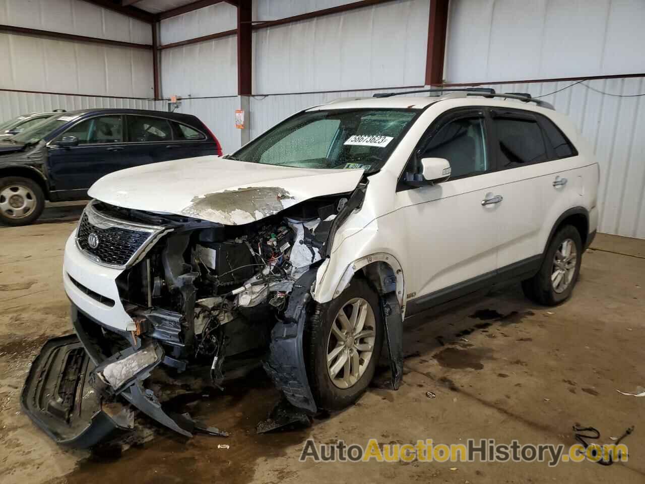 2014 KIA SORENTO LX, 5XYKTDA62EG518106