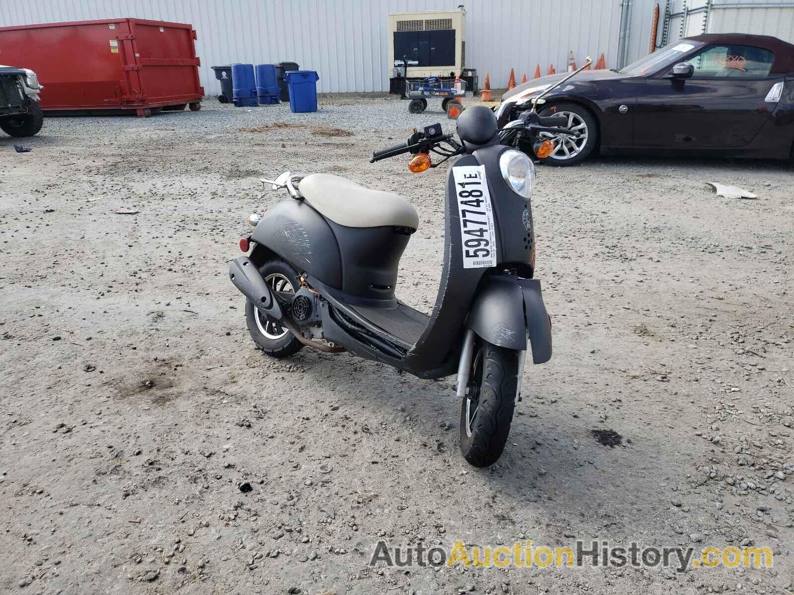 2000 SCOO MOPED, LB2G9TAA7J1002010