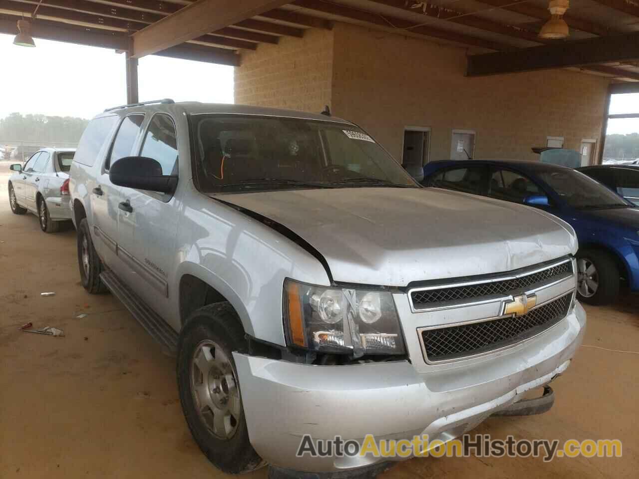 2010 CHEVROLET SUBURBAN C1500  LS, 1GNUCHE08AR146196