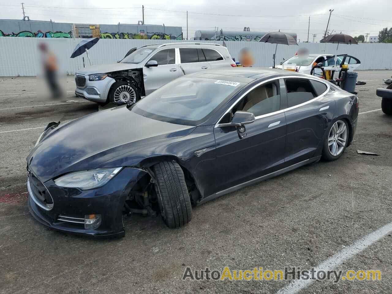 TESLA MODEL S, 5YJSA1CN5DFP05726