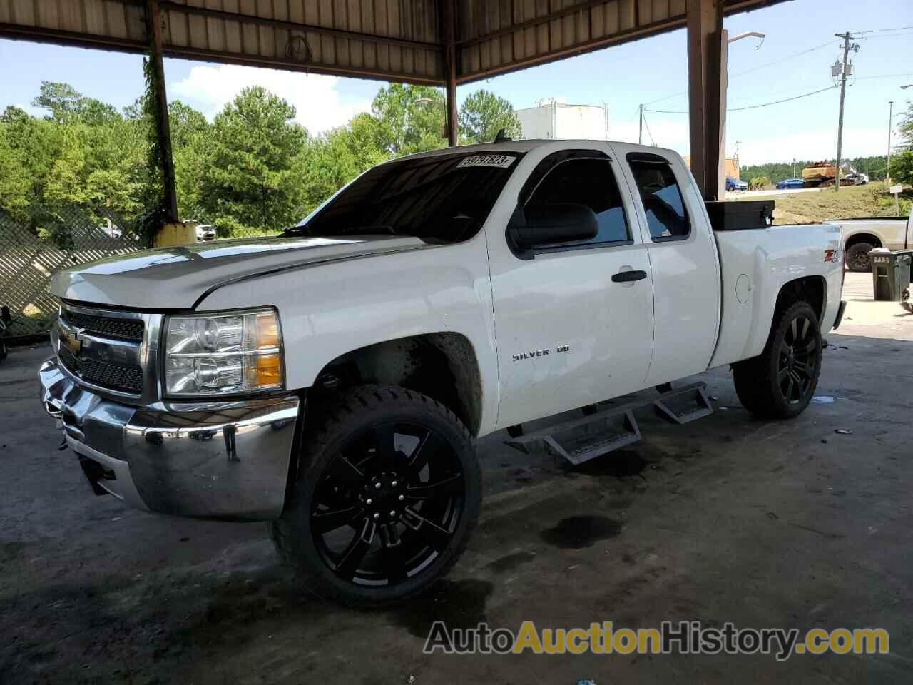 2013 CHEVROLET SILVERADO K1500 LT, 1GCRKSE73DZ205560