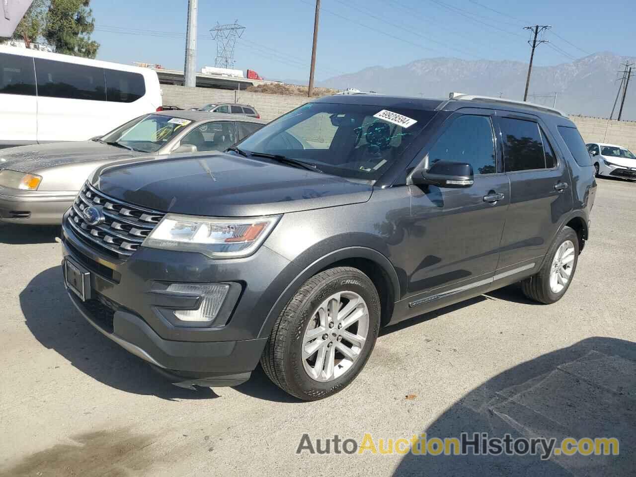 FORD EXPLORER XLT, 1FM5K7D83HGD14524