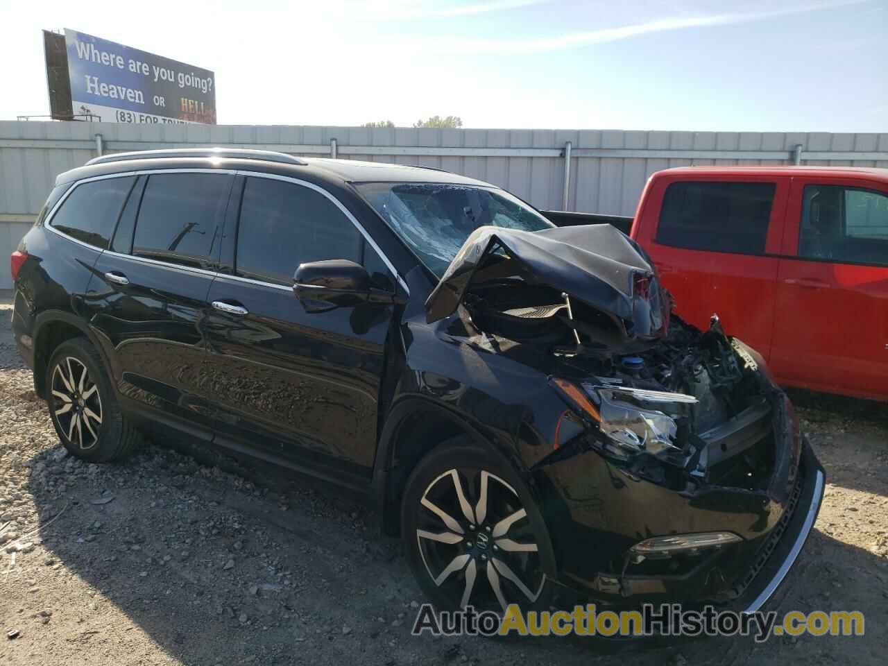 2018 HONDA PILOT TOURING, 5FNYF6H9XJB004065