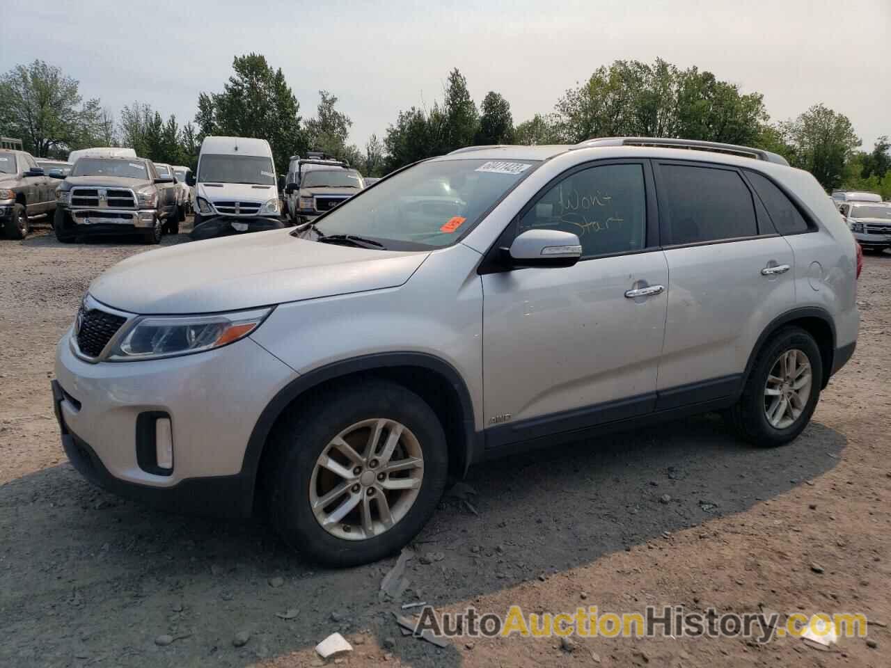 2015 KIA SORENTO LX, 5XYKTDA77FG560054