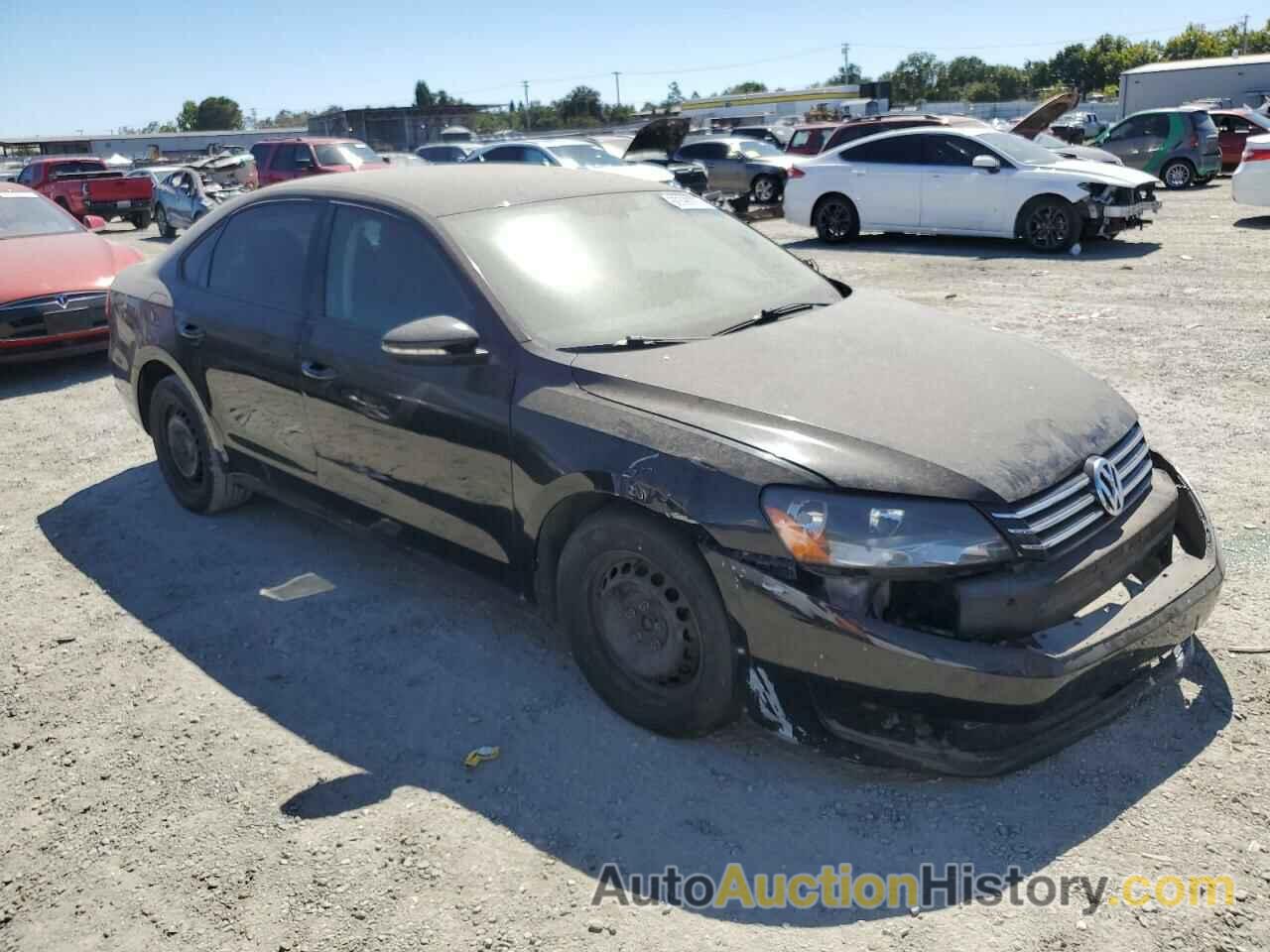 VOLKSWAGEN PASSAT S, 1VWAP7A3XCC004574