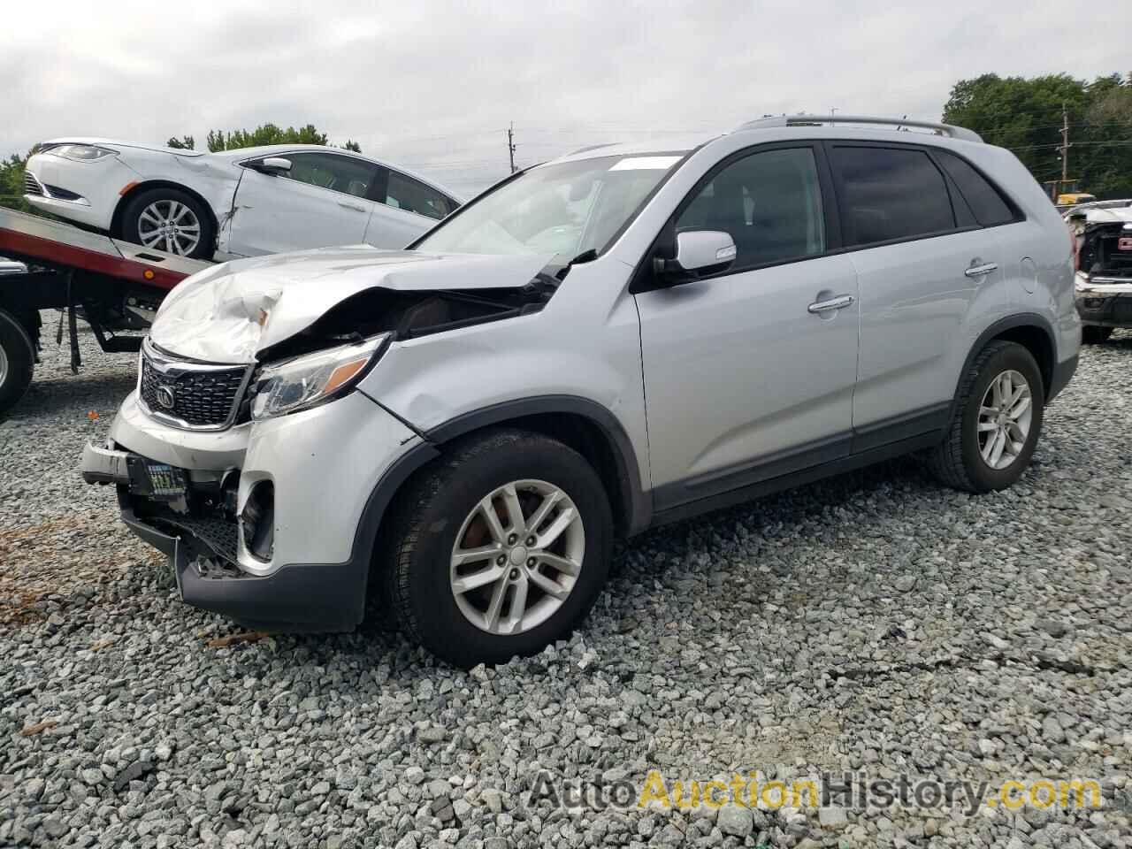 2015 KIA SORENTO LX, 5XYKT3A65FG557316