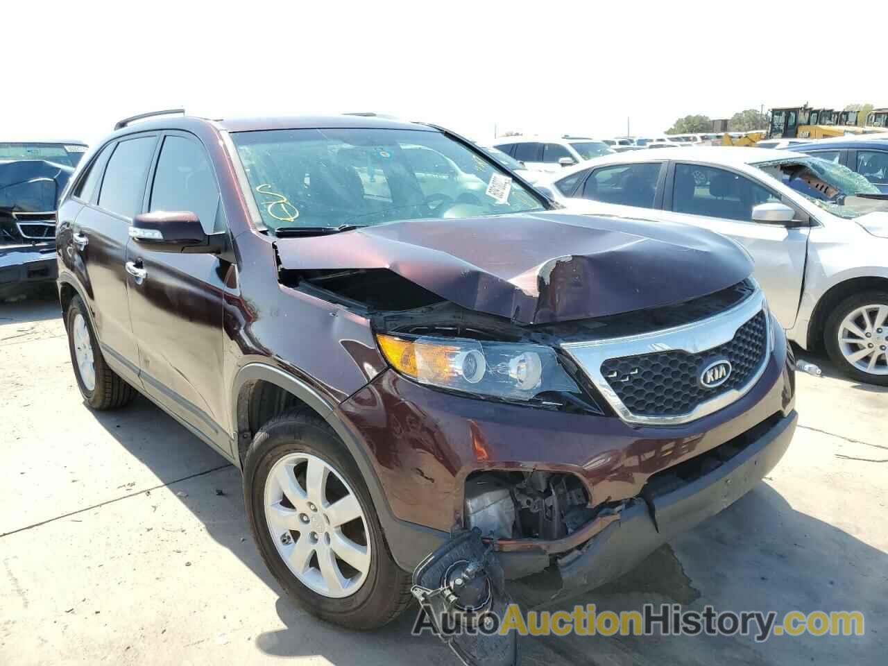 2013 KIA SORENTO LX, 5XYKT3A62DG404566