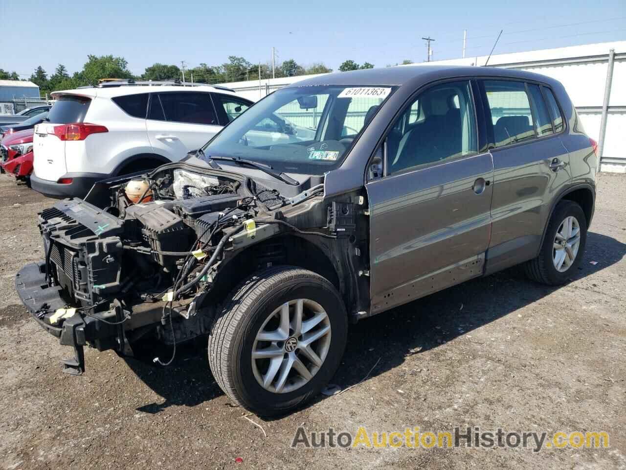 2011 VOLKSWAGEN TIGUAN S, WVGBV7AX1BW531783