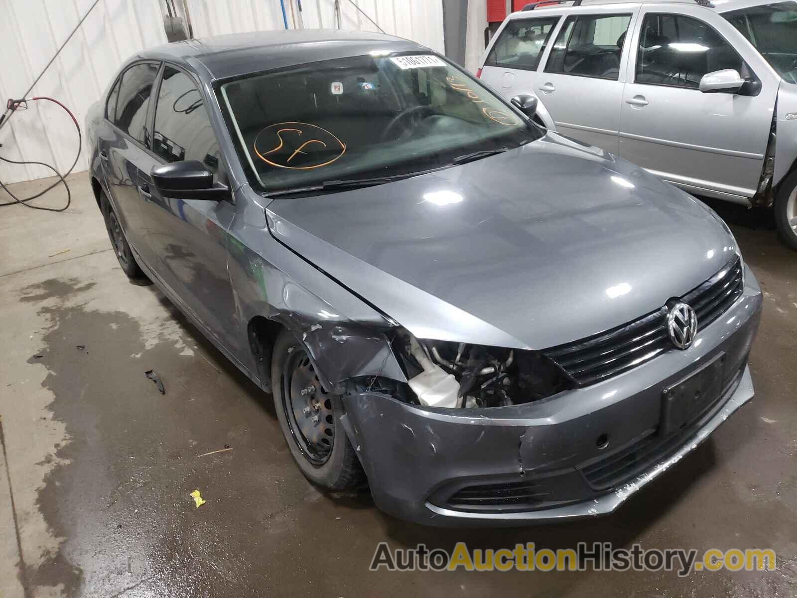 VOLKSWAGEN JETTA BASE, 3VW2K7AJ1EM251131