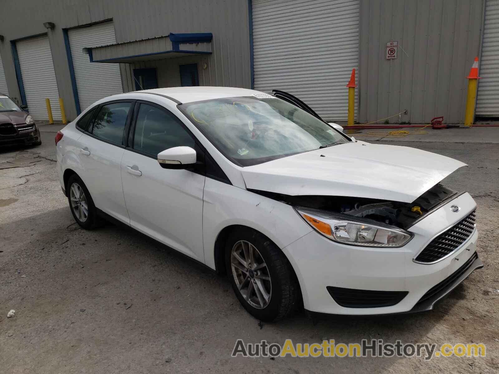 2016 FORD FOCUS SE, 1FADP3F22GL210394