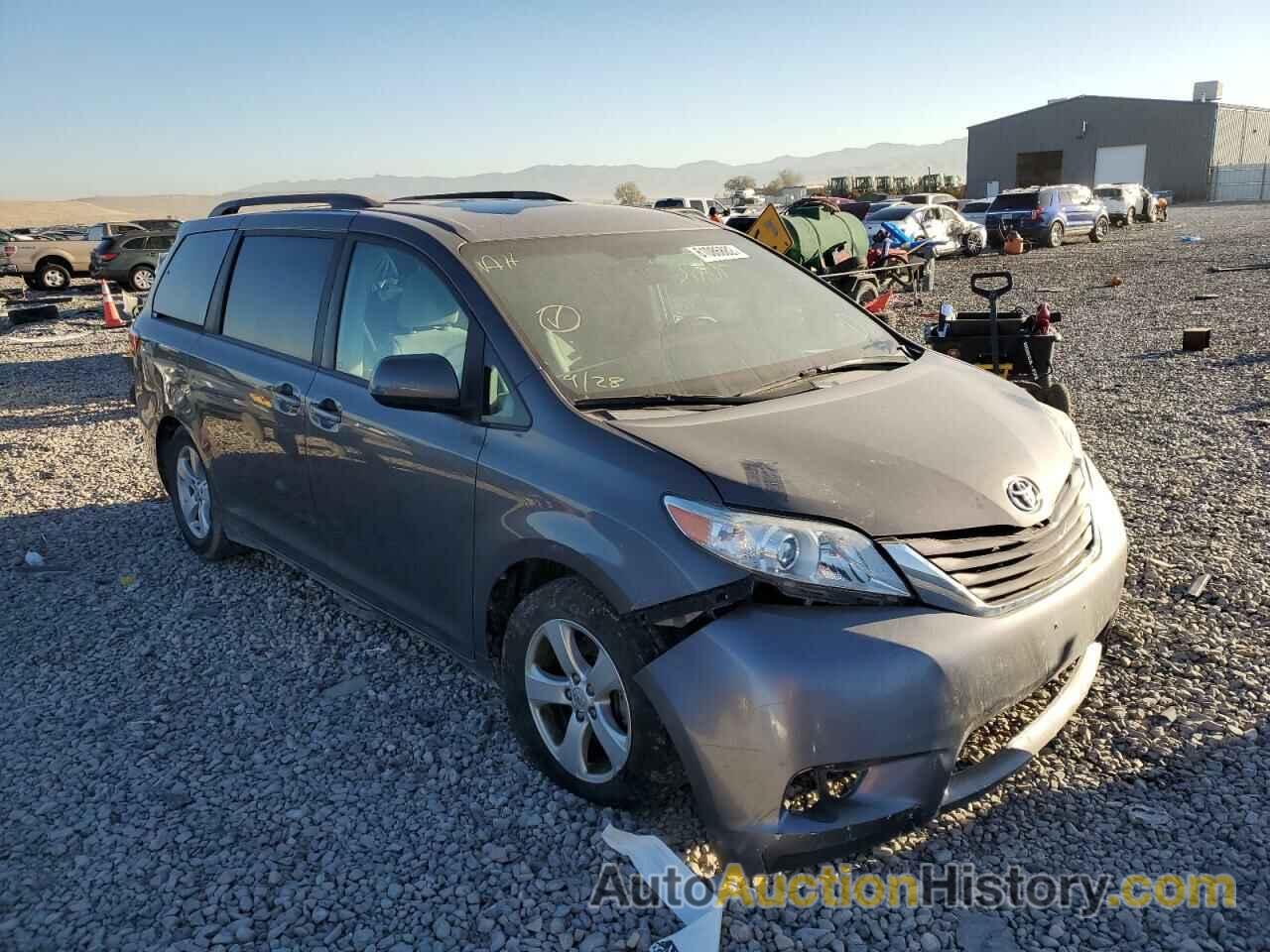 2017 TOYOTA SIENNA LE, 5TDKZ3DC9HS821532