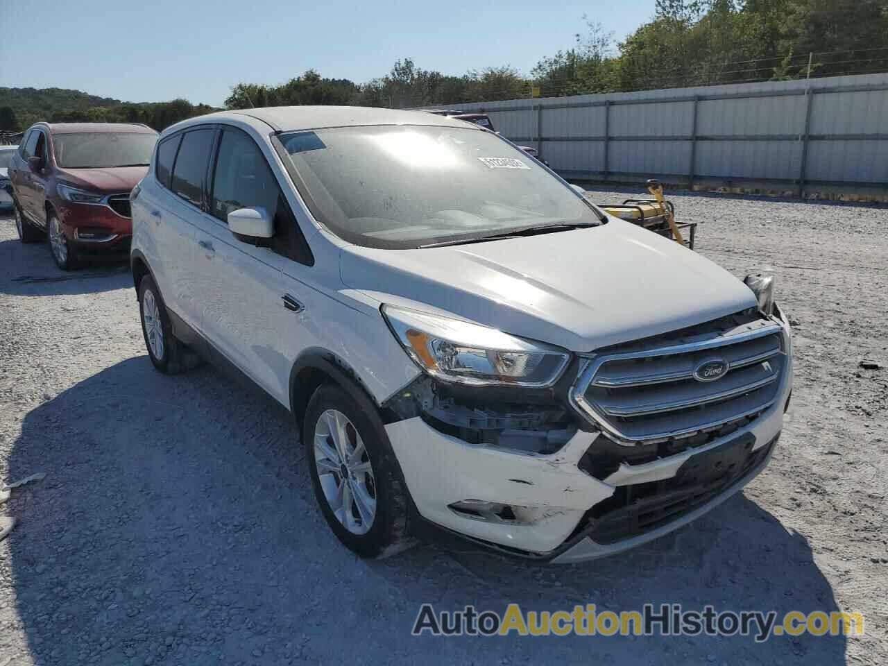 2017 FORD ESCAPE SE, 1FMCU9GDXHUA52007