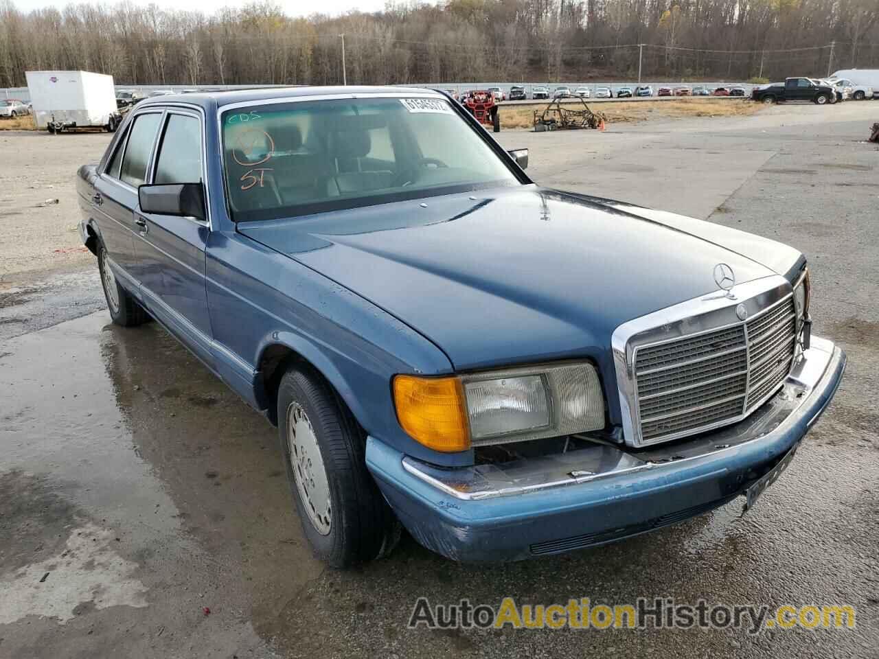 1990 MERCEDES-BENZ 300-CLASS SE, WDBCA24E1LA500774