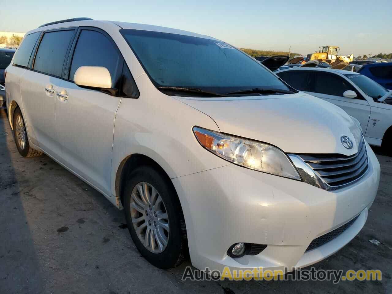 2015 TOYOTA SIENNA XLE, 5TDYK3DC7FS632065