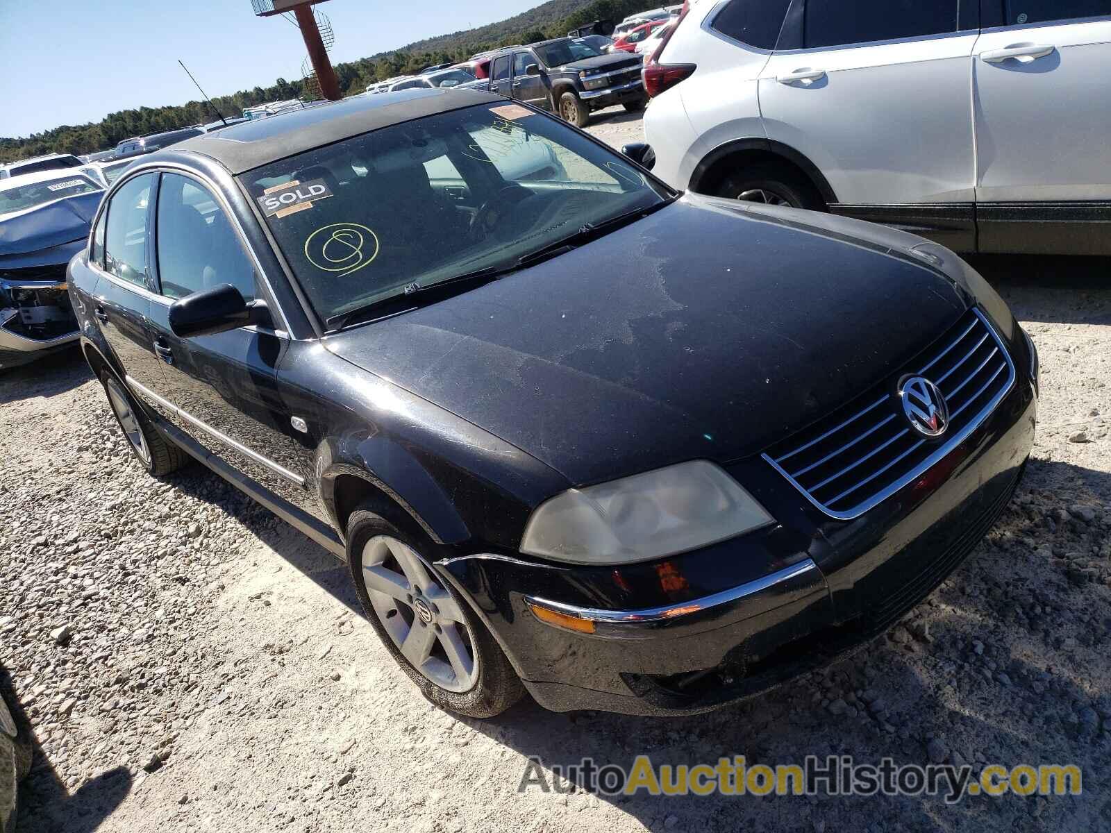 2004 VOLKSWAGEN PASSAT GLX, WVWRH63BX4P151604