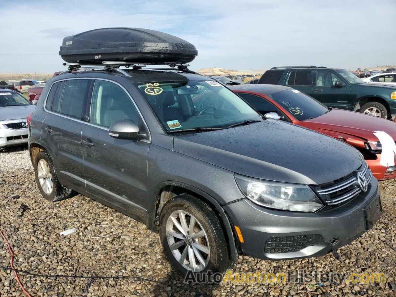 2017 VOLKSWAGEN TIGUAN WOLFSBURG, WVGSV7AX2HK030238