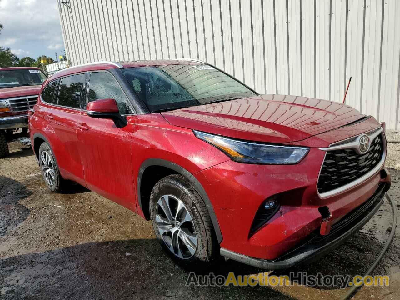 2022 TOYOTA HIGHLANDER XLE, 5TDGZRAH0NS549117