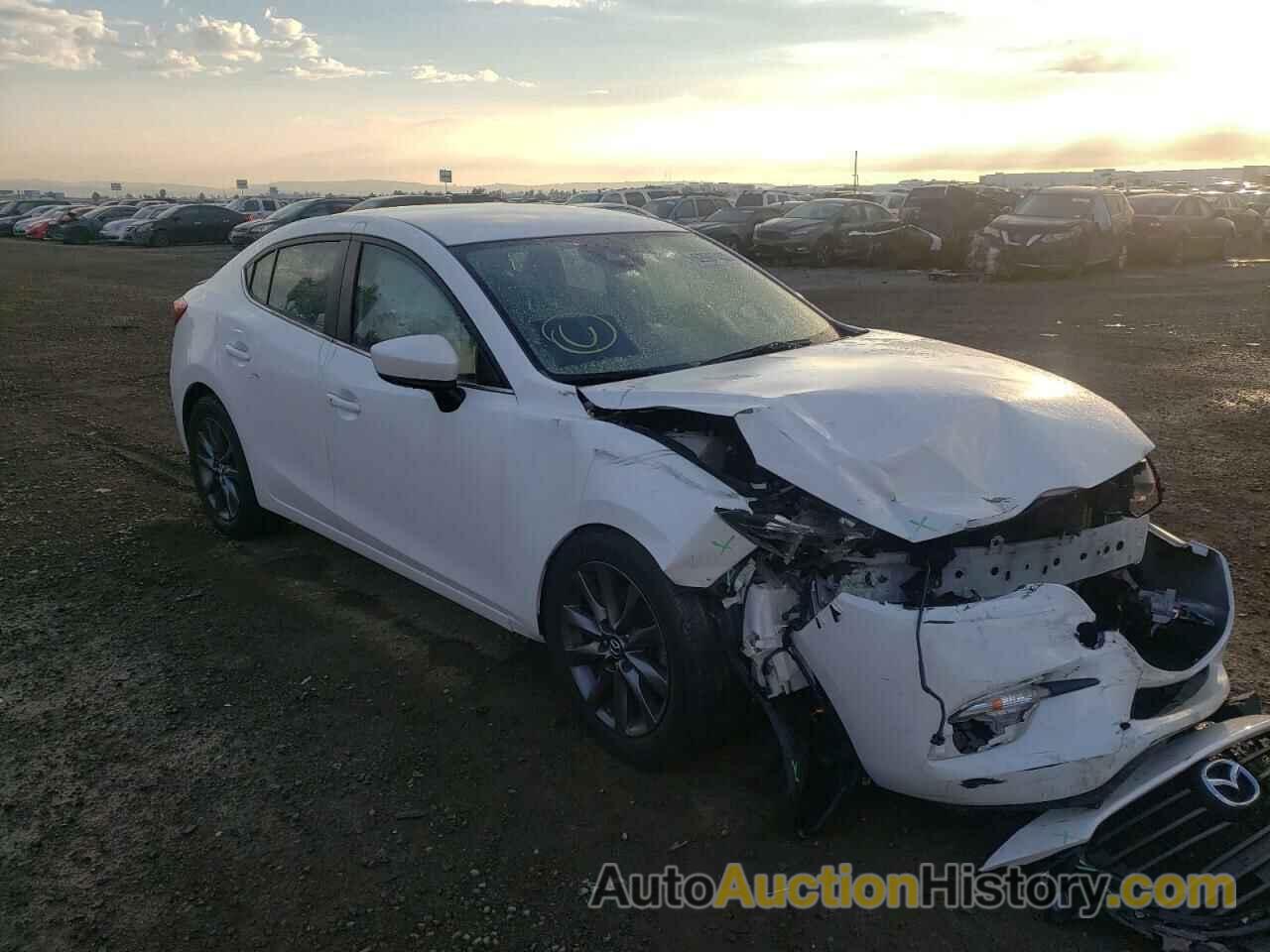 2018 MAZDA 3 TOURING, 3MZBN1V38JM270379