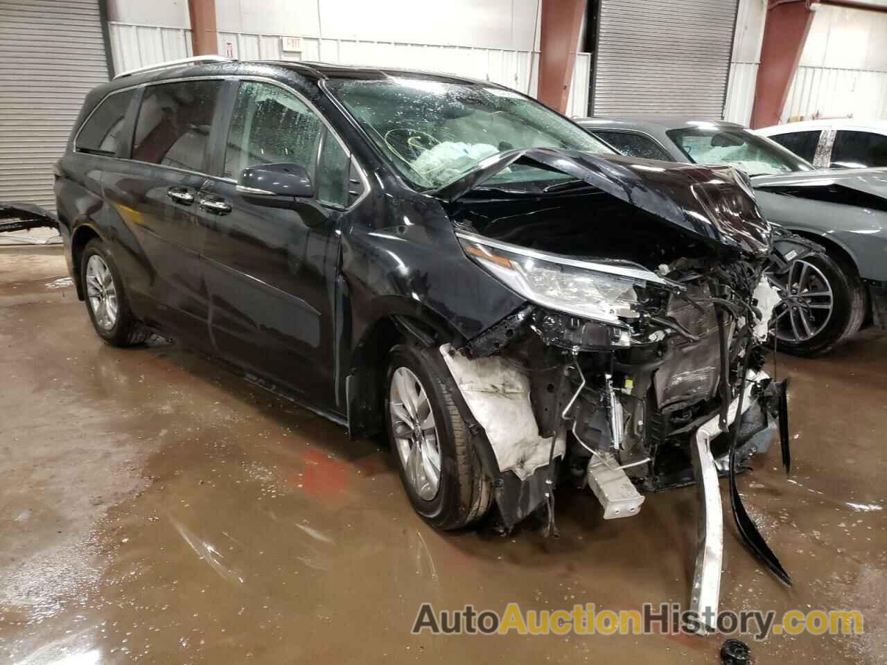 2022 TOYOTA SIENNA LIMITED, 5TDZSKFC1NS059979