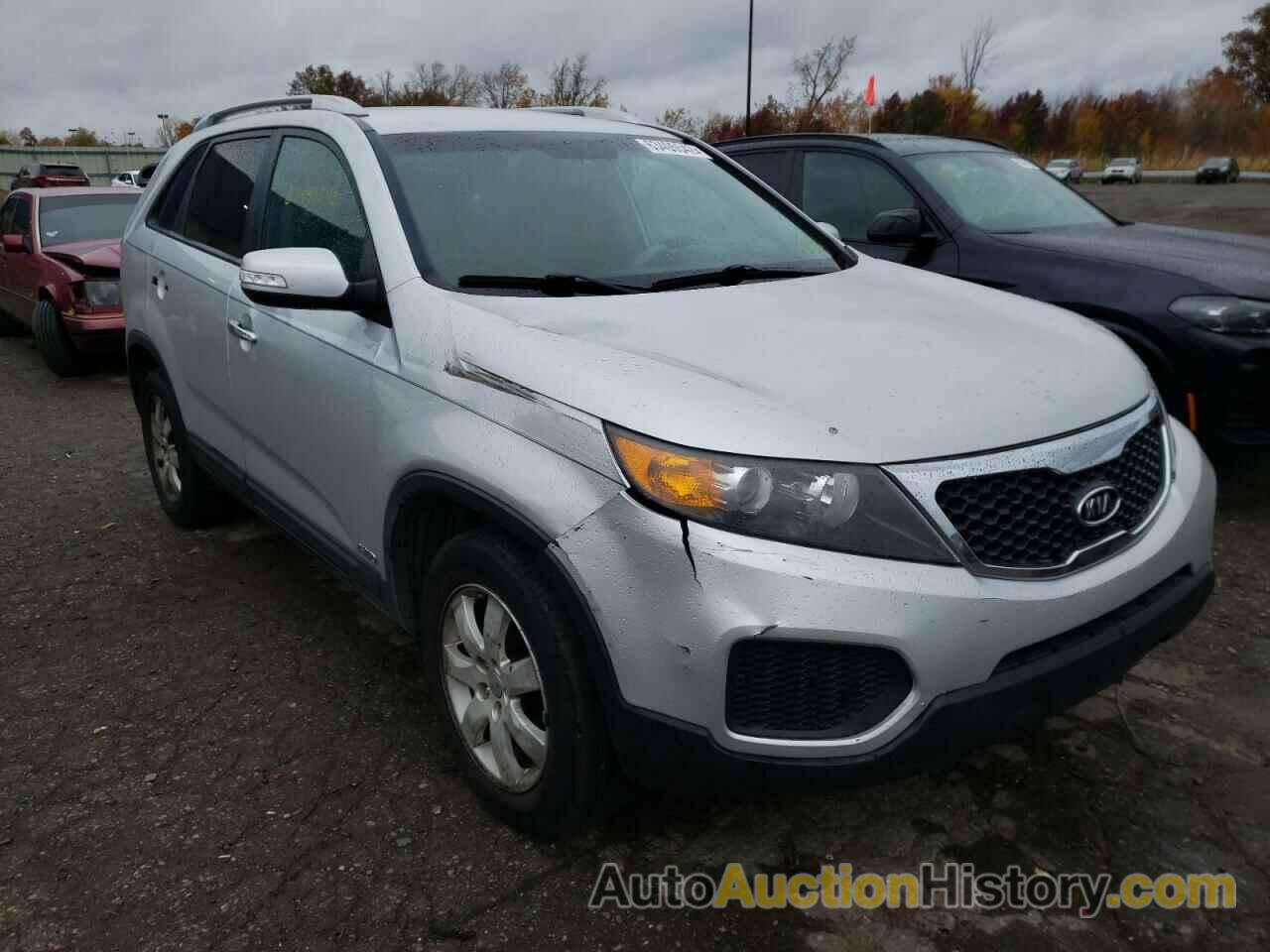 2013 KIA SORENTO LX, 5XYKTDA26DG338817