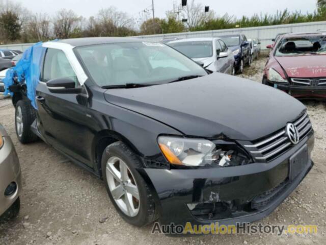 VOLKSWAGEN PASSAT S, 1VWAS7A37FC122729