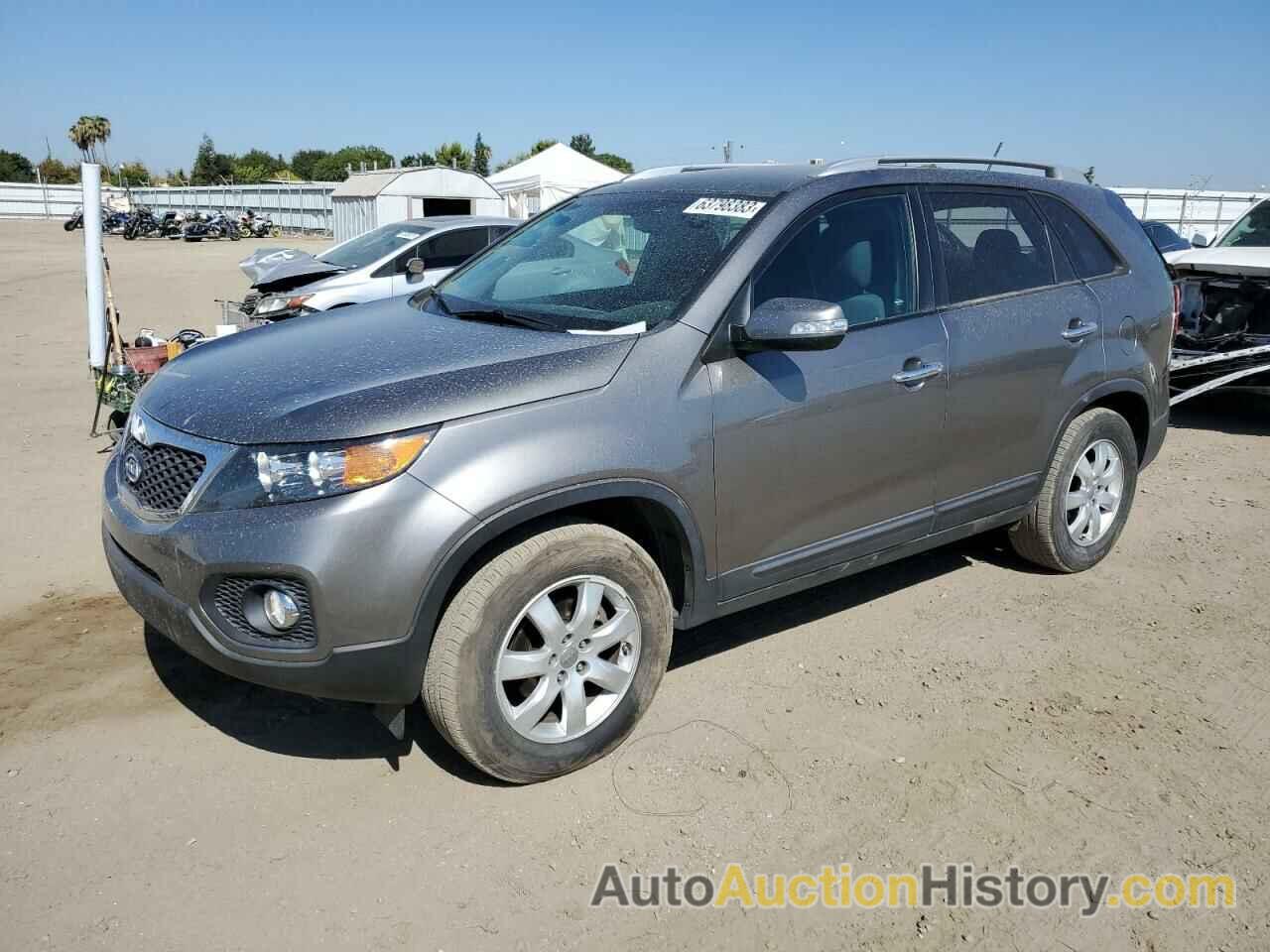 2013 KIA SORENTO LX, 5XYKT4A62DG364348