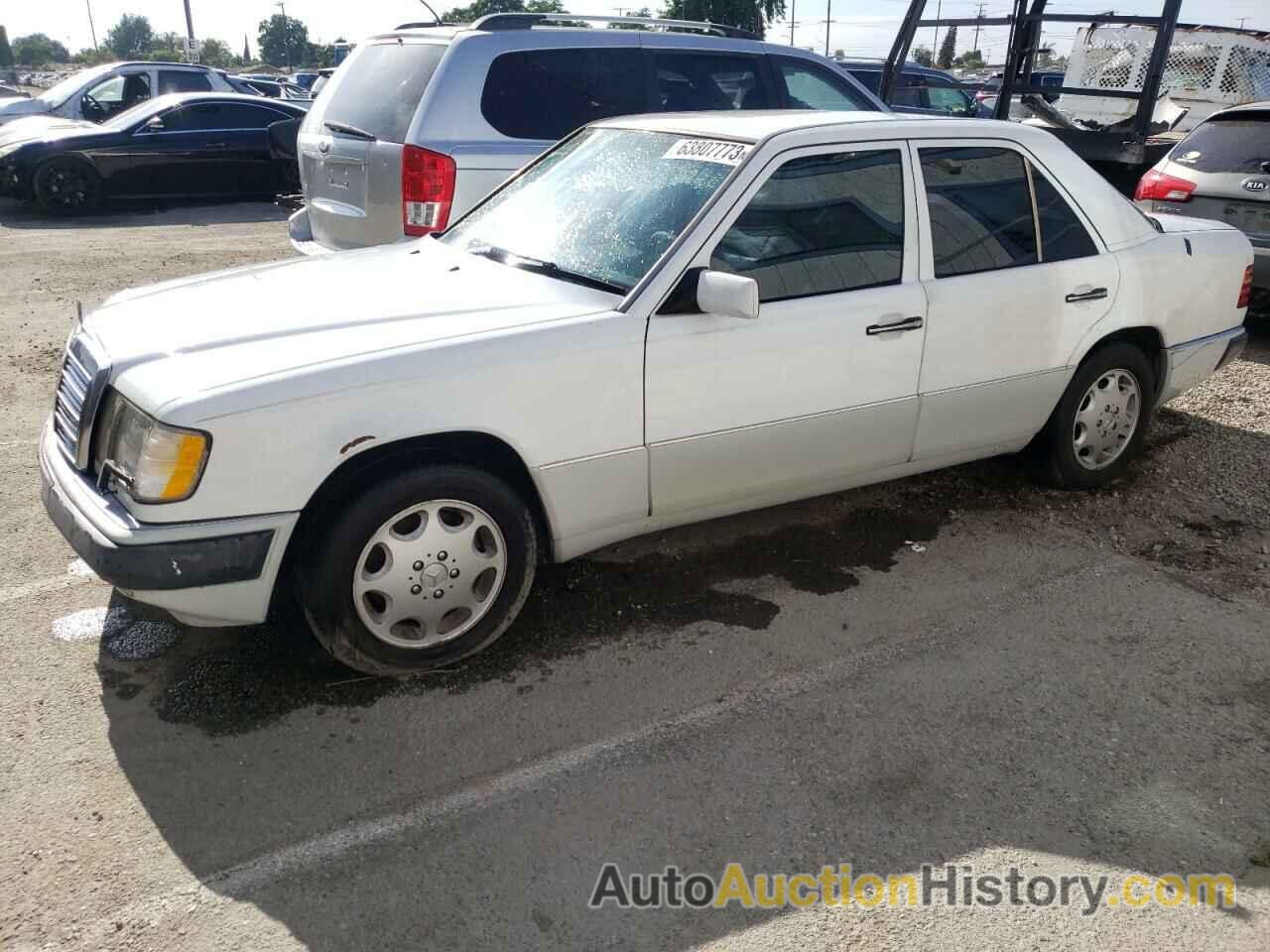 1993 MERCEDES-BENZ 400-CLASS E, WDBEA34E3PB840474