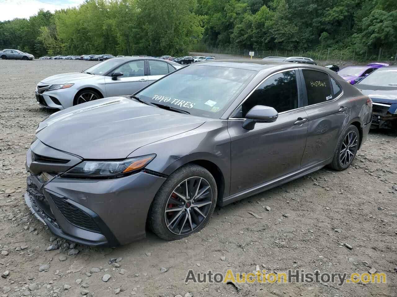 2022 TOYOTA CAMRY SE, 4T1T11AK2NU037675