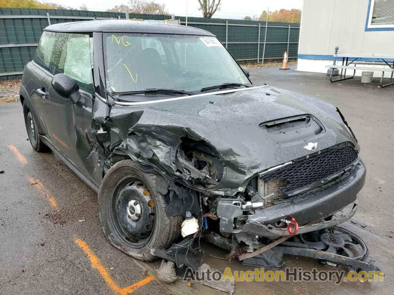 2013 MINI COOPER S, WMWSV3C51DT477203