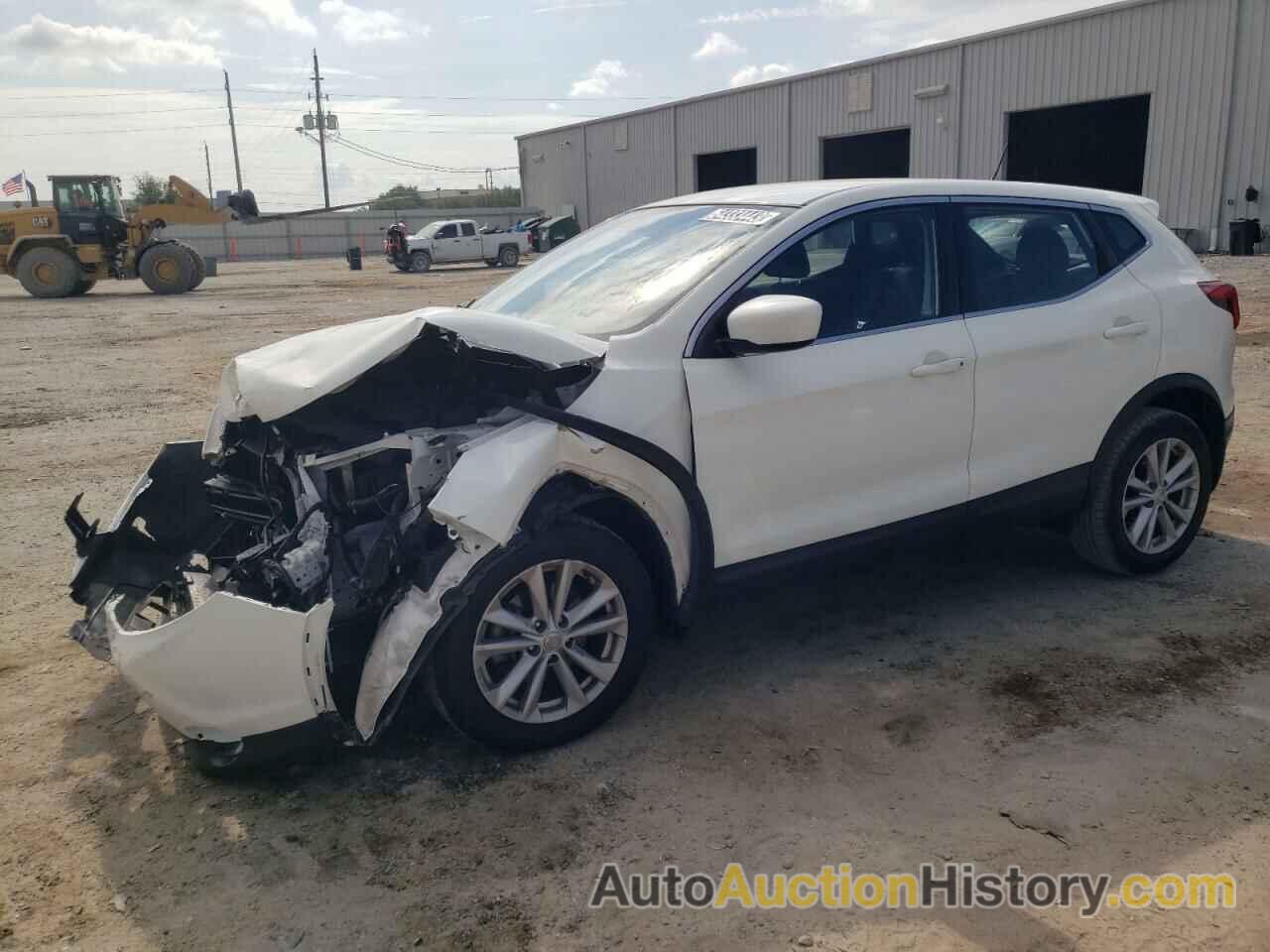 2017 NISSAN ROGUE S, JN1BJ1CR7HW130925