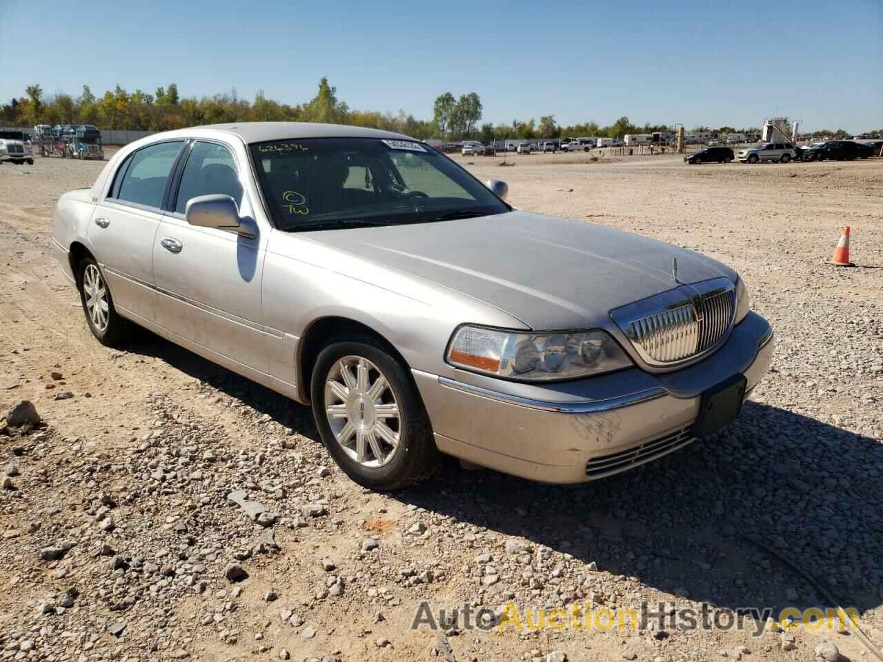 2010 LINCOLN TOWNCAR SIGNATURE LIMITED, 2LNBL8CV6AX626396