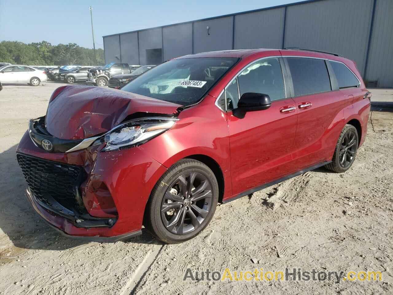 2022 TOYOTA SIENNA XSE, 5TDXRKEC7NS125181