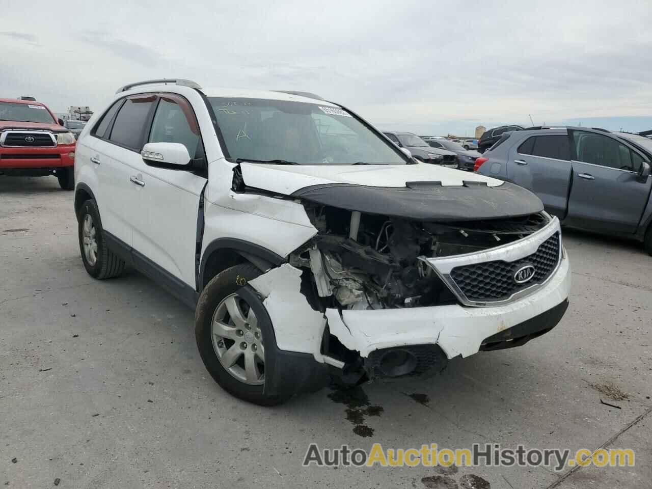 2011 KIA SORENTO BASE, 5XYKT3A16BG102036