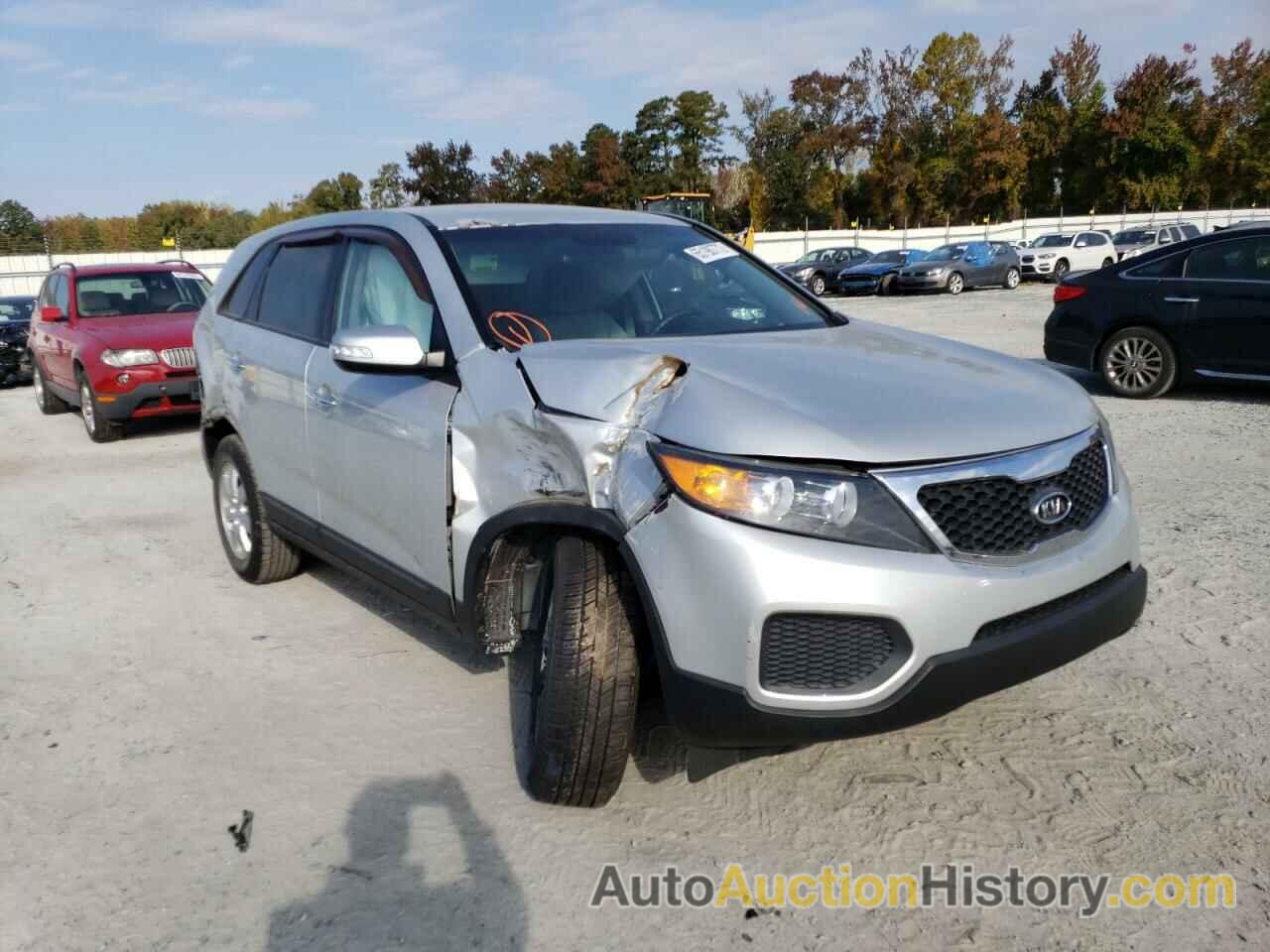 2013 KIA SORENTO LX, 5XYKT3A18DG377278