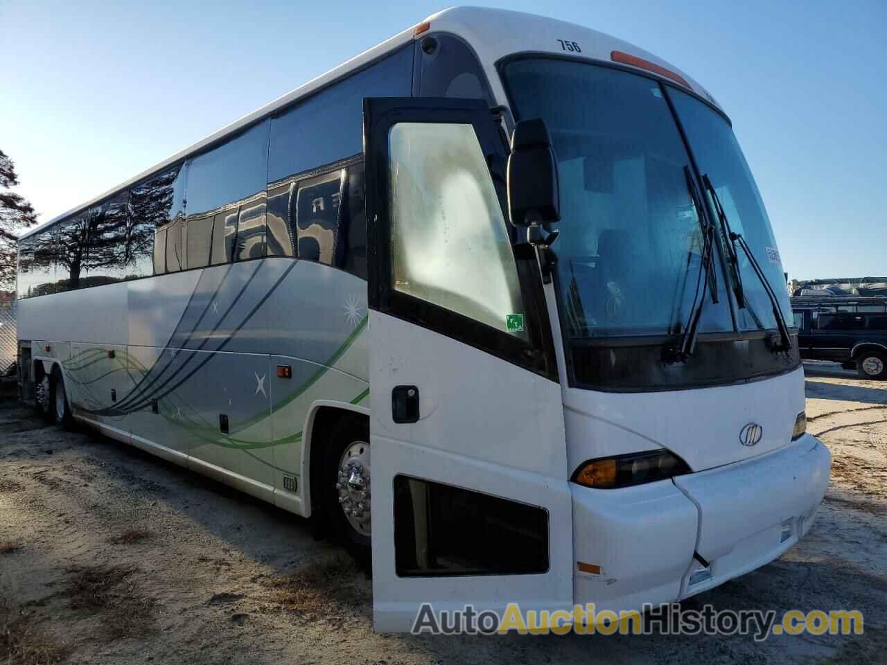 2004 MOTOR COACH INDUSTRIES BUS, 2M93JMPA54W062472