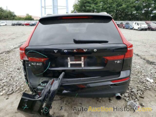 VOLVO XC60 T5 MOMENTUM, YV4102RK0M1805398