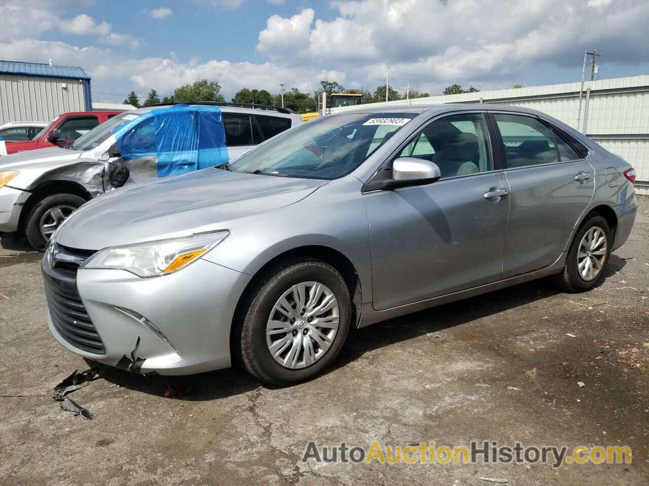 TOYOTA CAMRY LE, 4T4BF1FK1GR579123