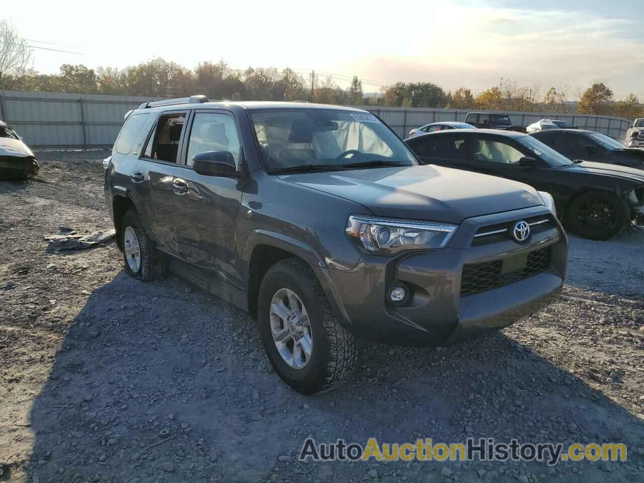 2022 TOYOTA 4RUNNER SR5, JTEEU5JR8N5275870