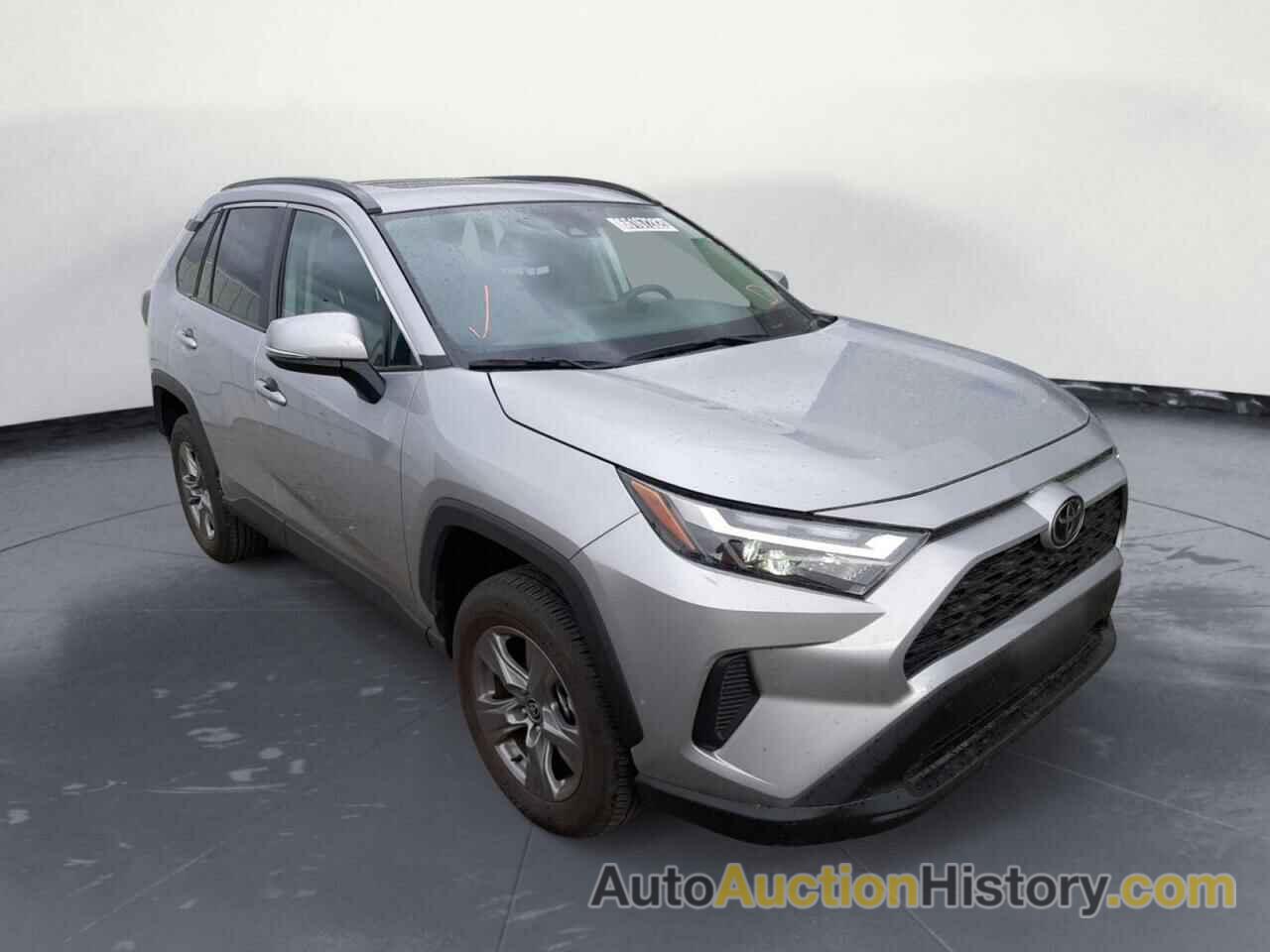 2022 TOYOTA RAV4 XLE, 2T3W1RFV1NW193499