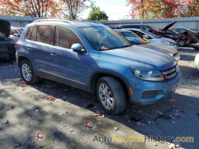 VOLKSWAGEN TIGUAN WOLFSBURG, WVGSV7AX5HW513232