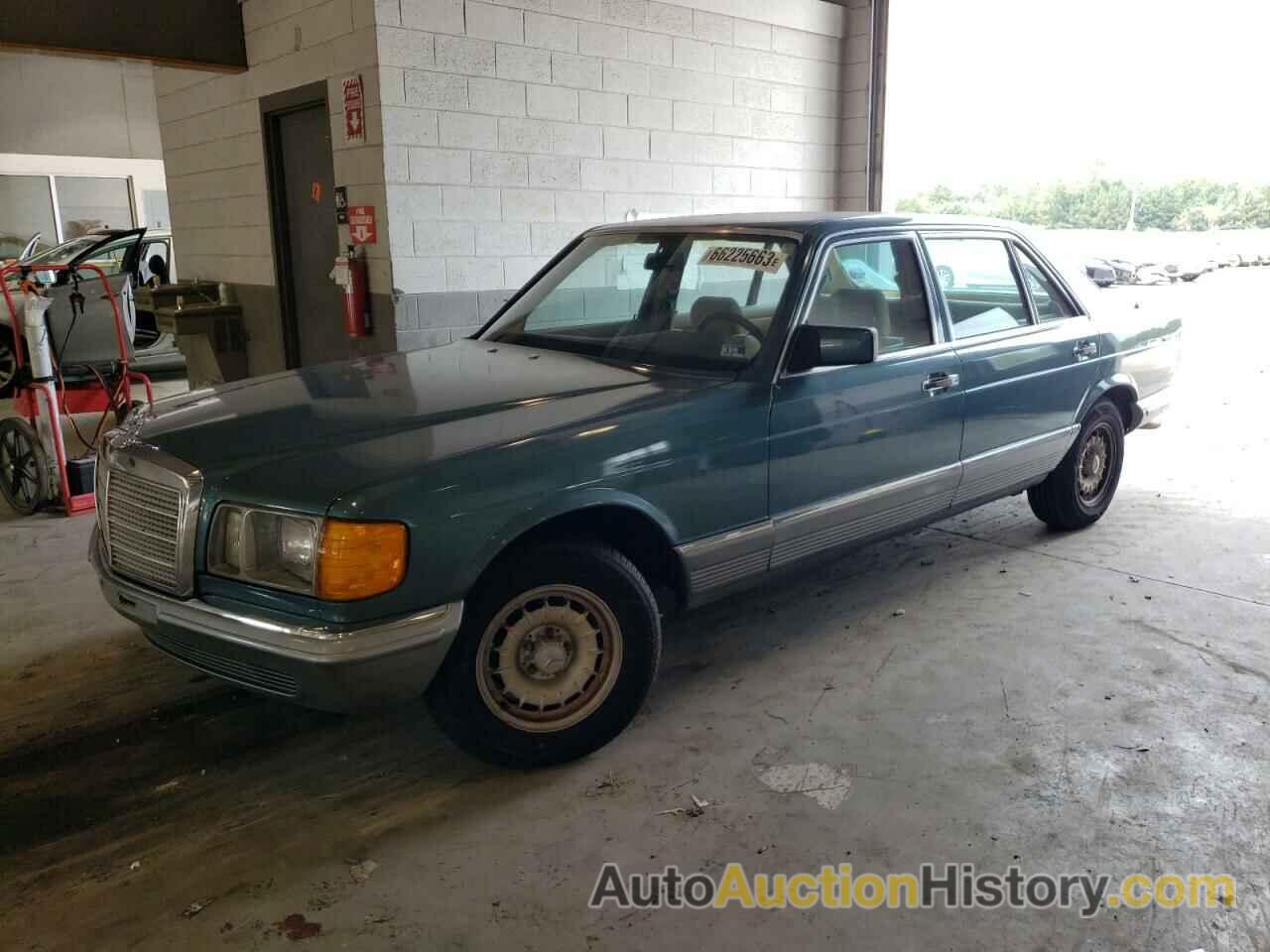 1984 MERCEDES-BENZ 380-CLASS, WDB1260331A083353