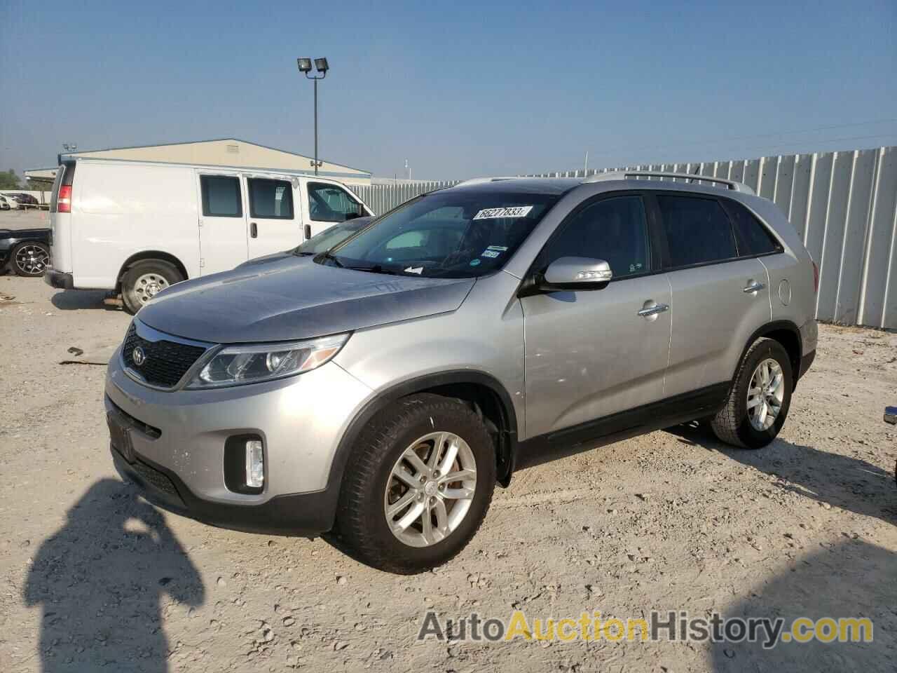 KIA SORENTO LX, 5XYKT4A67FG655012