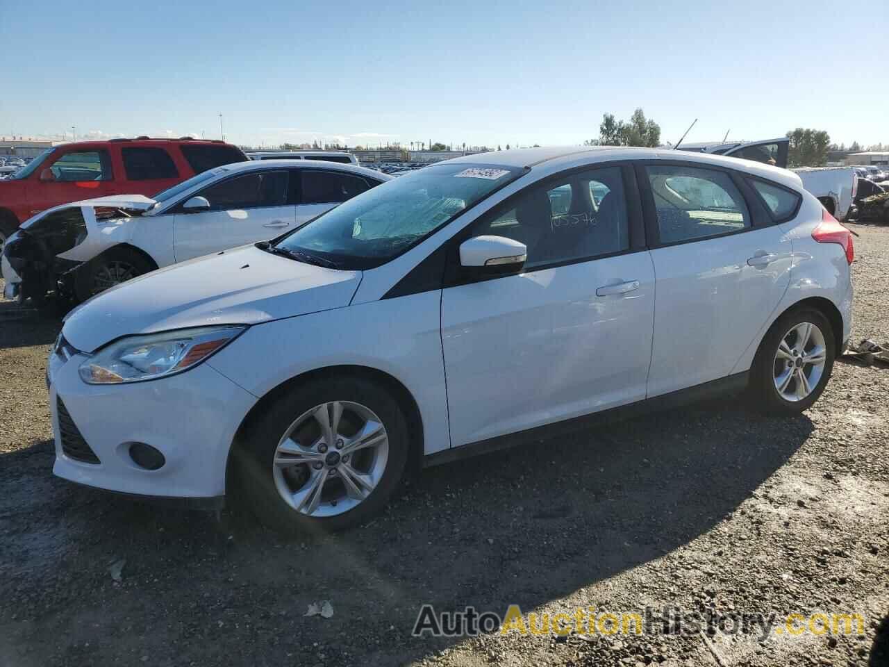 2014 FORD FOCUS SE, 1FADP3K2XEL260530