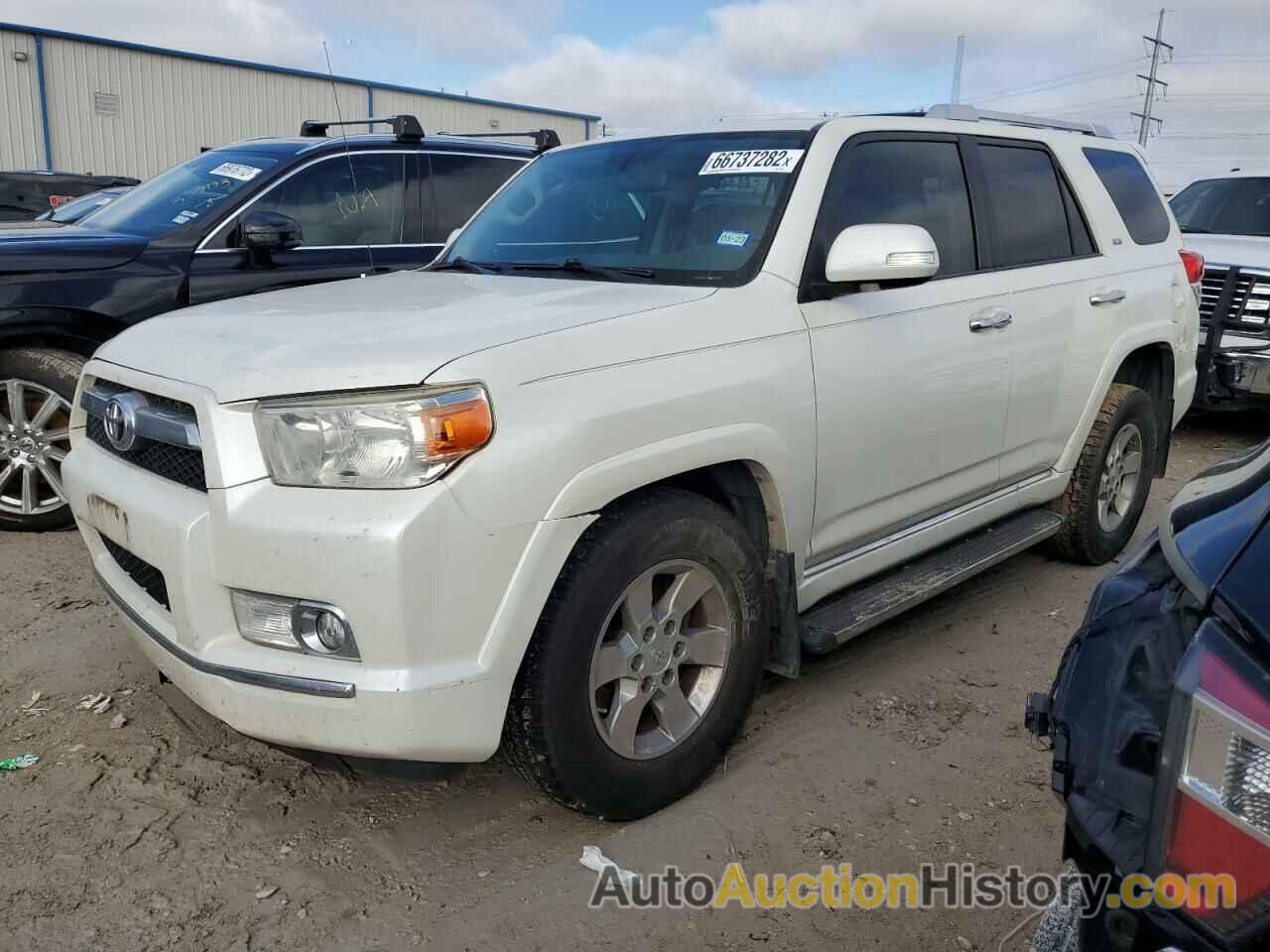 2011 TOYOTA 4RUNNER SR5, JTEZU5JR8B5022268