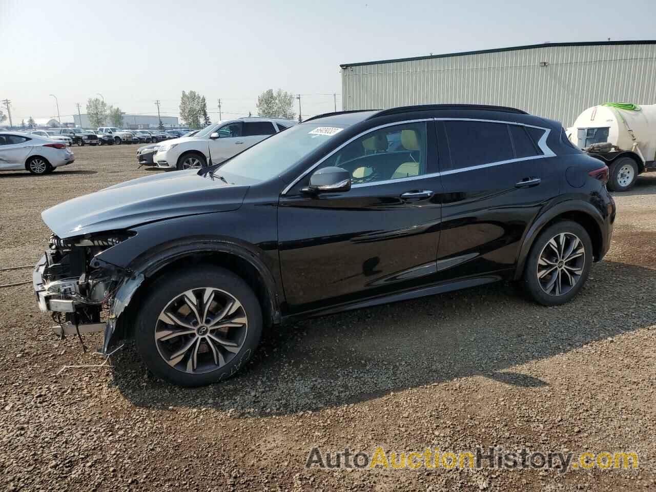 2017 INFINITI QX30 BASE, SJKCH5CR8HA023199