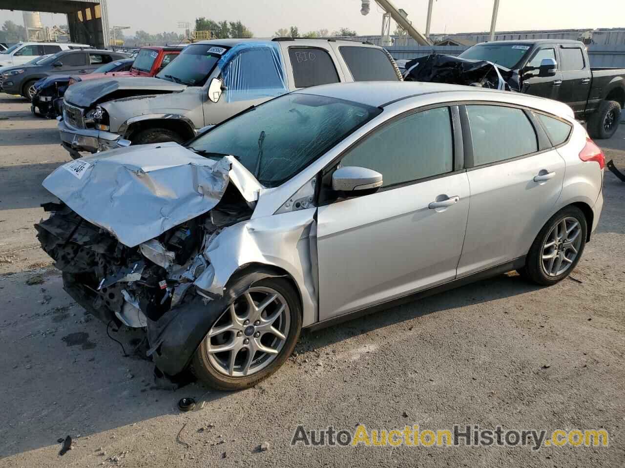 2015 FORD FOCUS SE, 1FADP3K25FL364831