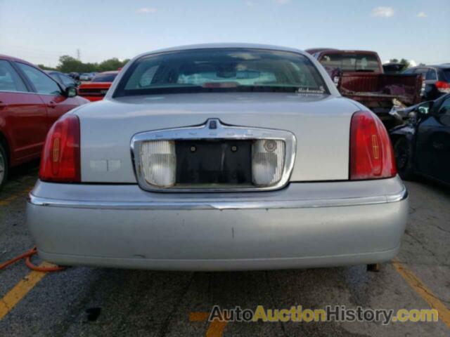 LINCOLN TOWNCAR CARTIER, 1LNHM83W12Y639588