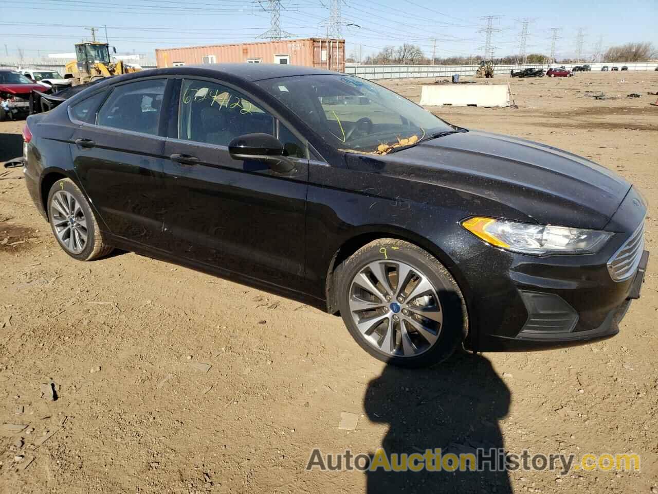 2019 FORD FUSION SE, 3FA6P0T92KR131178